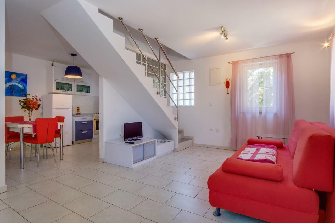 Apartman Natasa Mali Losinj Bagian luar foto